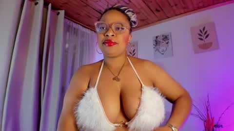 Snapshot of imlauraa chatting on July 4, 2026, 10:49 pm Laurita Aries Guys on April 13th and 14th I will be offline for my birthday I love you very much. online show from July 4, 2026, 10:49 pm