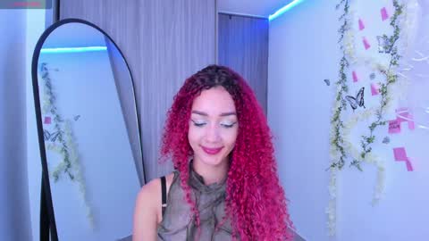 Snapshot of immia_rosse chatting on December 12, 2024, 1:32 am mia --------- COL TIME online show from December 12, 2024, 1:32 am