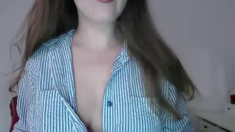 Snapshot of immouss chatting on February 17, 2025, 9:30 pm Pola online show from February 17, 2025, 9:30 pm