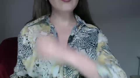 Snapshot of immouss chatting on February 4, 2026, 9:31 pm Pola online show from February 4, 2026, 9:31 pm