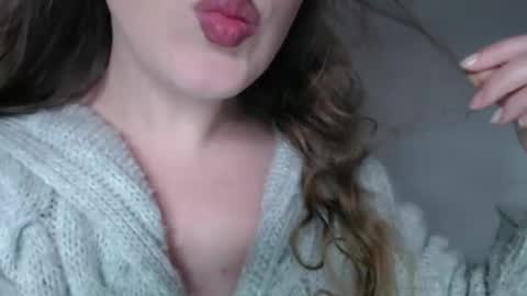 Snapshot of immouss chatting on February 11, 2026, 11:43 pm Pola online show from February 11, 2026, 11:43 pm