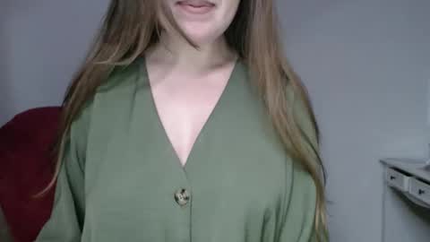 Snapshot of immouss chatting on February 18, 2026, 11:01 pm Pola online show from February 18, 2026, 11:01 pm