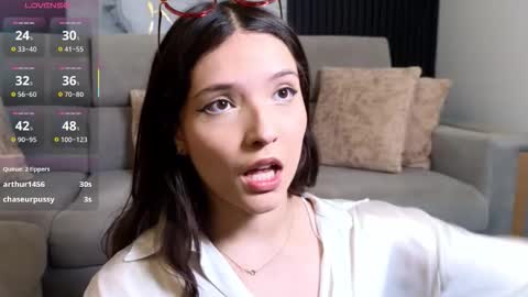 Karen  online show from December 19, 2025, 7:32 pm