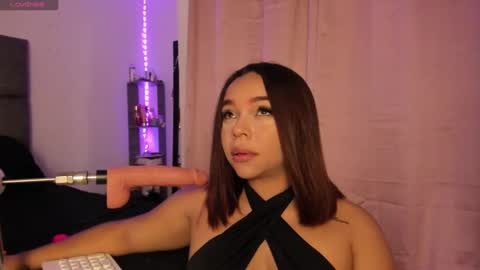 Snapshot of imsofivega chatting on October 20, 2025, 4:51 pm Sofia Vega online show from October 20, 2025, 4:51 pm