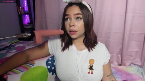 Snapshot of imsofivega chatting on October 30, 2025, 5:02 pm Sofia Vega online show from October 30, 2025, 5:02 pm