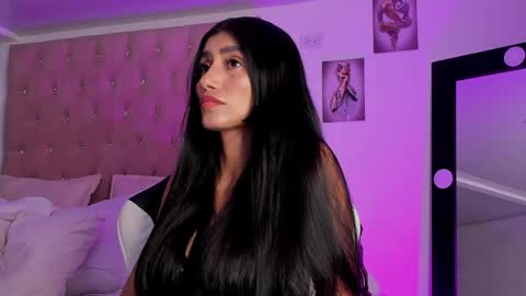 imtami04 online show from April 17, 2026, 9:18 pm