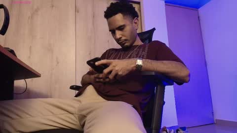 Daniel   thumb up me please its important Im new INDEPENDENT MODEL online show from April 4, 2026, 11:57 pm