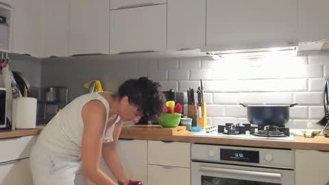 Ina Kush online show from October 2, 2025, 7:10 pm