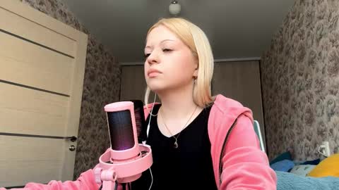 Lola online show from February 18, 2026, 11:06 am