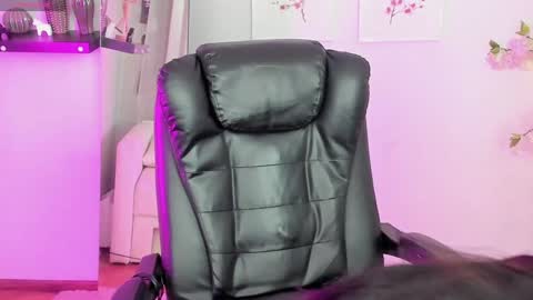 Snapshot of inari__okami chatting on January 25, 2025, 7:39 pm INARI online show from January 25, 2025, 7:39 pm