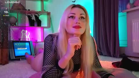  Dina  Help me reach 100 likes  online show from February 10, 2026, 8:24 pm