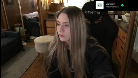 Snapshot of incognitoqueen chatting on December 28, 2024, 4:51 am Carter online show from December 28, 2024, 4:51 am