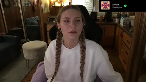 Snapshot of incognitoqueen chatting on January 23, 2025, 4:30 am Carter online show from January 23, 2025, 4:30 am
