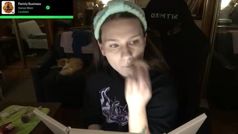 Snapshot of incognitoqueen chatting on November 16, 2025, 2:50 am Carter online show from November 16, 2025, 2:50 am