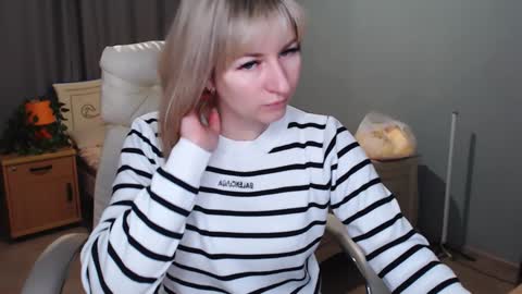 incredible_ariela online show from January 11, 2025, 11:45 am
