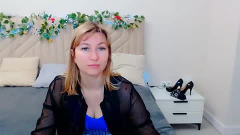 incredible_ariela online show from April 16, 2026, 10:16 am