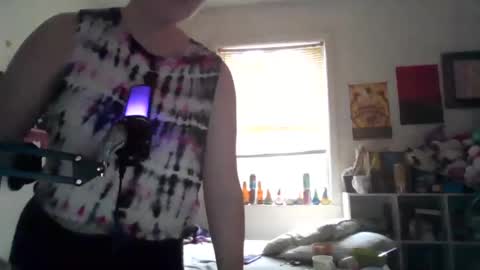 indecabua online show from October 27, 2025, 7:07 pm