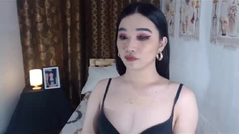 indestructabletrixie online show from January 16, 2025, 6:48 pm