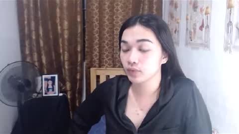 indestructabletrixie online show from January 22, 2025, 8:59 pm