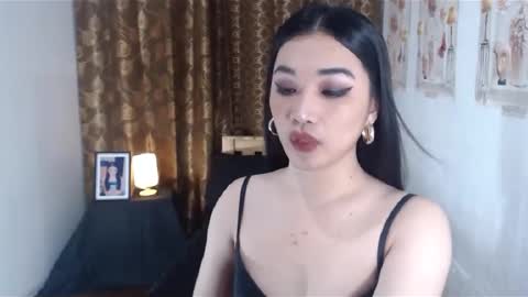 indestructabletrixie online show from January 27, 2025, 3:39 pm