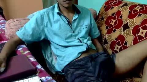 Snapshot of indian_bengali_boy chatting on October 15, 2025, 7:36 pm Suman Leo online show from October 15, 2025, 7:36 pm
