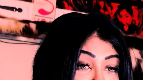 Bella Ambrosia online show from November 26, 2025, 11:28 pm