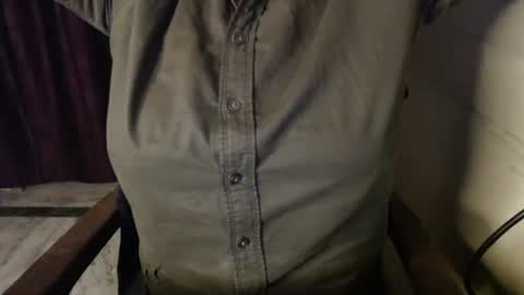 Nia online show from November 10, 2025, 5:56 pm