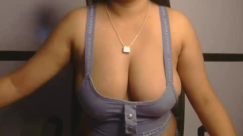 indian_sayesha online show from February 16, 2026, 2:40 am