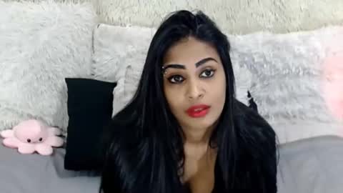 Jazmin online show from May 15, 2026, 11:23 pm