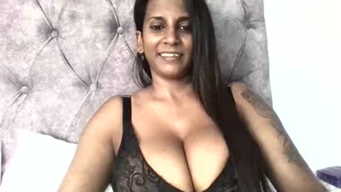 Snapshot of indianjasmin chatting on November 6, 2025, 6:47 am priya online show from November 6, 2025, 6:47 am