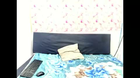 Snapshot of indianmystica694u chatting on September 17, 2025, 8:16 am indianmystica694u online show from September 17, 2025, 8:16 am