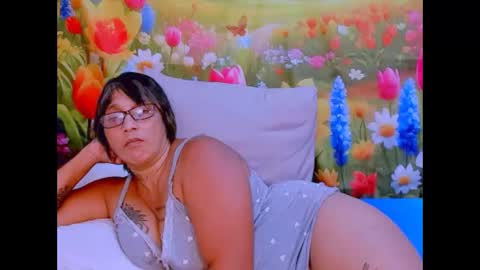 Snapshot of indianroxy07 chatting on November 11, 2025, 7:14 pm roxy online show from November 11, 2025, 7:14 pm