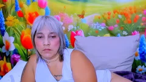 indianroxy27 online show from June 14, 2026, 2:46 am