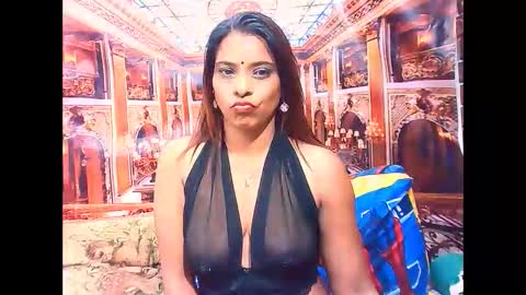 indiansexyass4u2luv online show from November 1, 2025, 9:17 pm