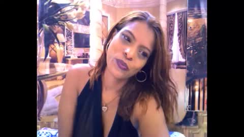 indiansexyass4u2luv online show from April 11, 2026, 7:51 pm