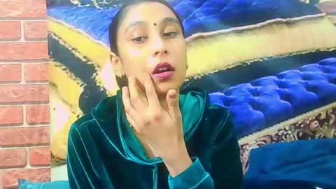 Snapshot of indiansexybutt4u2luv chatting on June 18, 2026, 5:51 am indiansexybutt4u2luv online show from June 18, 2026, 5:51 am