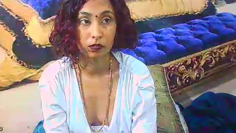 Snapshot of indiansexybutt4u2luv chatting on July 10, 2026, 6:17 am indiansexybutt4u2luv online show from July 10, 2026, 6:17 am
