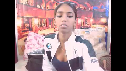Snapshot of indiansexyslender4u2luv chatting on January 23, 2025, 6:06 am indiansexyslender4u2luv online show from January 23, 2025, 6:06 am