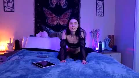 Indigo Bay online show from May 19, 2026, 3:57 am
