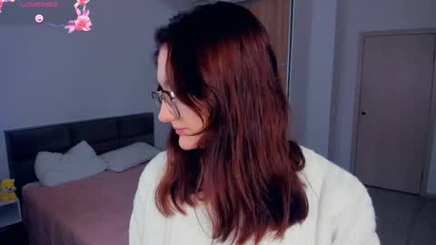 Snapshot of inellcanty chatting on September 15, 2025, 4:01 am Kira online show from September 15, 2025, 4:01 am