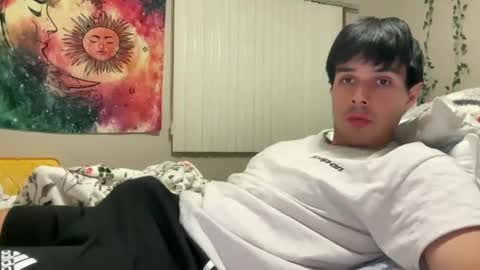Lucas online show from December 18, 2024, 2:32 am