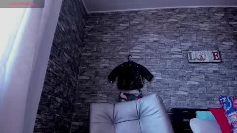 MOLLY online show from October 2, 2025, 5:20 pm