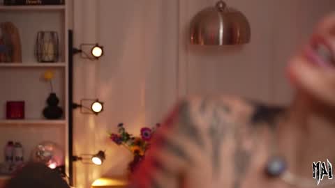 MAL ---  online show from November 23, 2025, 10:31 pm