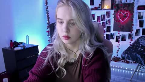 Roki online show from October 19, 2025, 4:18 pm