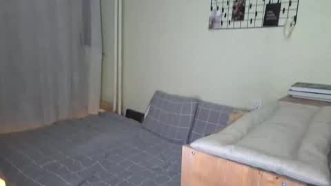 Mia online show from April 6, 2026, 1:34 pm