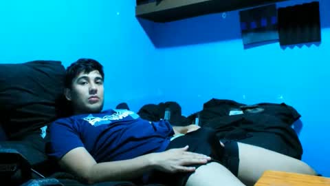 Iagust  online show from April 21, 2026, 2:51 am