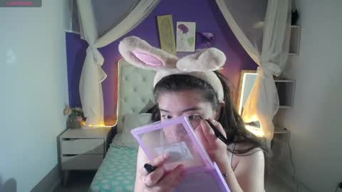 Snapshot of ingrid_casas chatting on December 2, 2024, 11:51 pm Ingrid petite online show from December 2, 2024, 11:51 pm