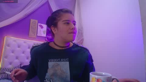 Snapshot of ingrid_casas chatting on December 6, 2024, 10:52 pm Ingrid petite online show from December 6, 2024, 10:52 pm