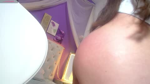 Snapshot of ingrid_casas chatting on December 12, 2024, 1:53 am Ingrid petite online show from December 12, 2024, 1:53 am