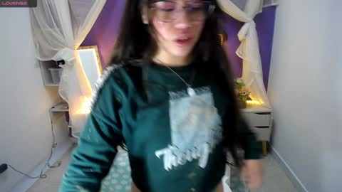 Snapshot of ingrid_casas chatting on December 29, 2024, 10:36 pm Ingrid petite online show from December 29, 2024, 10:36 pm